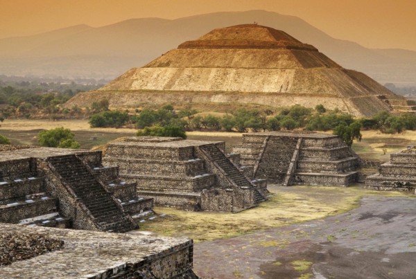 pyramid_of_the_sun_teotihuacan_mexico-wallpaper-1600x900